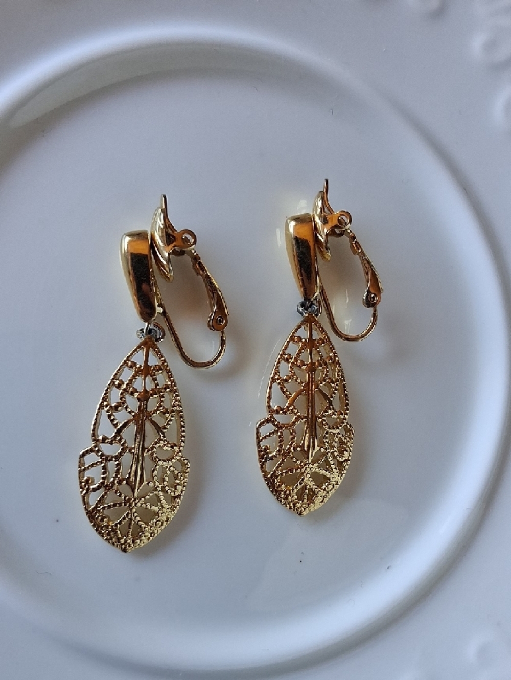 Trifari Vintage Teardrop Dangle Earrings - Picture 9 of 11